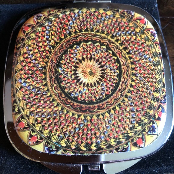 New Stunning Carry Purse Mirror ♥️ - Picture 7 of 12